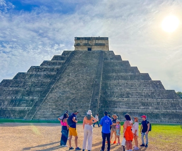Cancun: Chichen Itza Early Access Guided Tour