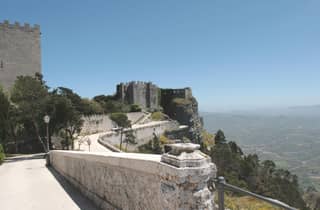 Ab Palermo: Private Tagestour nach Segesta und Erice mit Guide