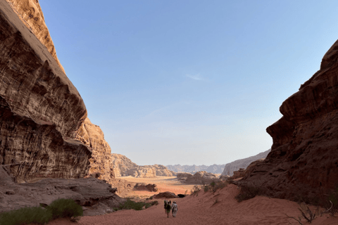 Wadi Rum: Bedouin Camp, Fire Dinner & Desert Experience