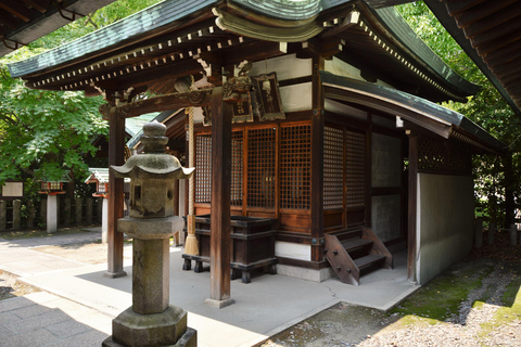 Osaka: Osaka Castle & Samurai History Walking Tour Small Group Tour with Entrance fee