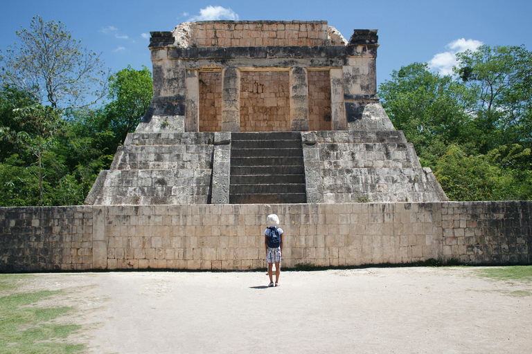 Cancún al completo: Rovine di Chichén-Iztá, Cenote e ValladolidEscursione condivisa con pick-up in hotel e pranzo a buffet