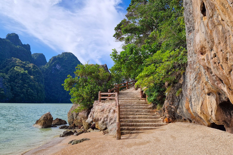 Phuket : visite privée de James Bond, Ko Panyi et Samet NangshePhuket : visite privée à James Bond, Ko Panyi et Samet Nangshe