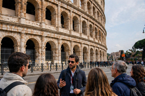 Colosseum Exterior Tour with Roman Forum & Palatine Entry