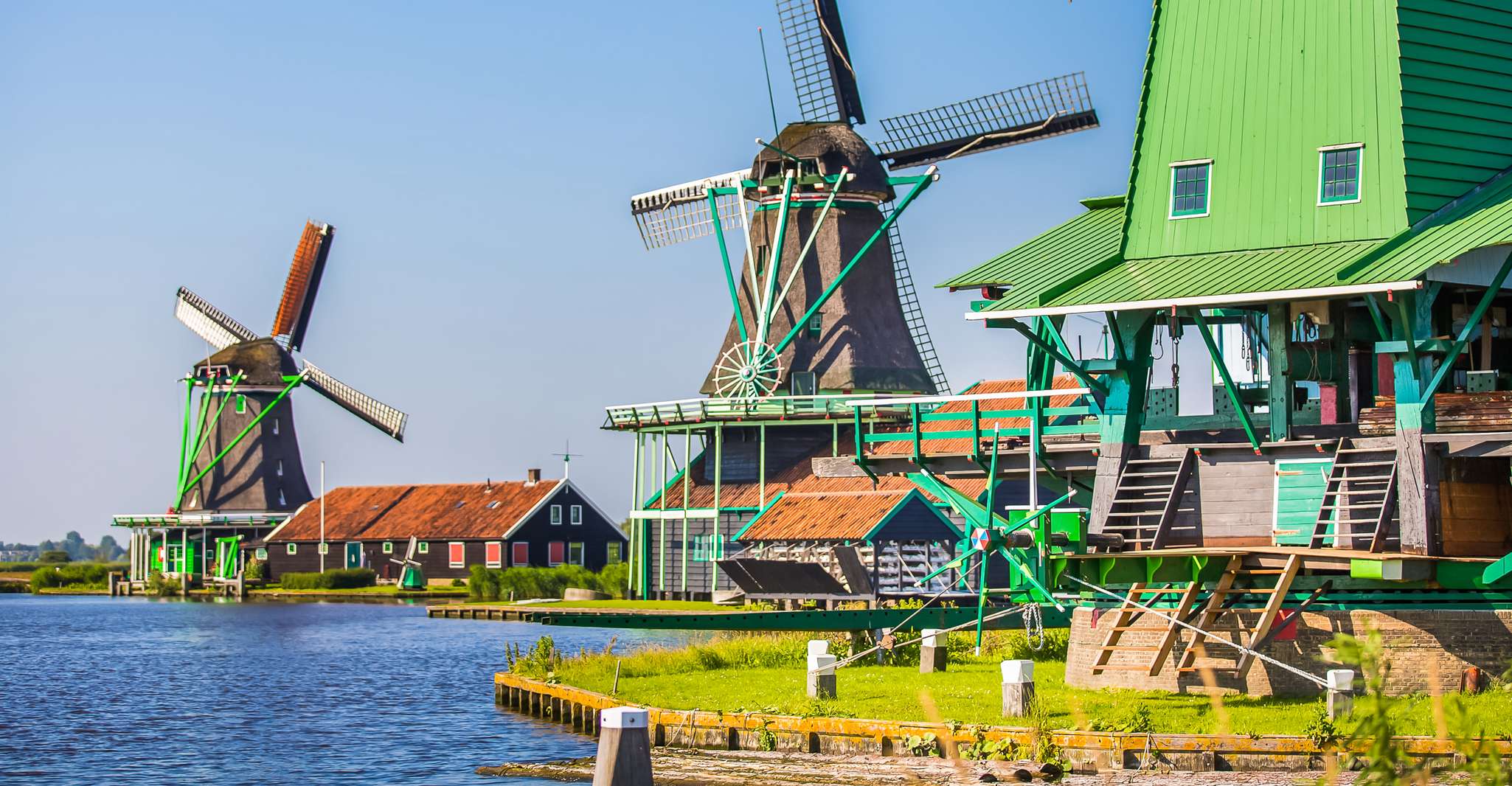 From Amsterdam: Zaanse Schans, Volendam & Marken Guided Tour photo 6