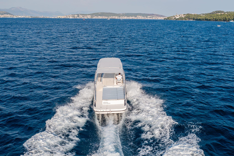 Trogir/Split: 3 Islands & Blue Lagoon Speedboat tour SPLIT: 3 Islands & Blue Lagoon Speedboat Tour - PRIVATE