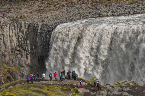 Self-Drive: Complete Iceland Circle (8 days) Dacia Duster - Comfort Accommodation