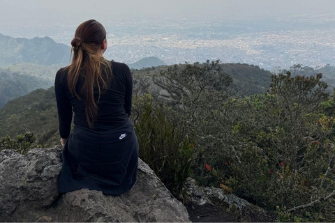 Bogota: Szlak turystyczny Las Moyas z przewodnikiemPrzewodnik mówiący po hiszpańsku