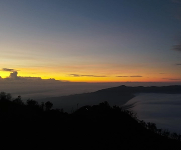 Yogyakarta: Tour via terra con guida (4D3N)
