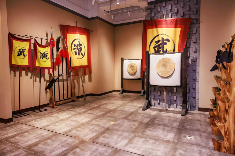 Shenyang: Manchu BanJin Feast with Live Performances Blue Seat（Regular）Meal+Costume+Makeup（ 2 days in advance）