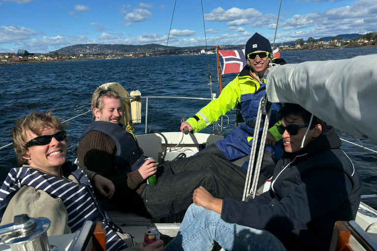 Oslo: Oslofjord Sailing Tour with Snacks and Drinks Oslo: Oslofjord Sailing Tour with Snacks and Drinks Mid-day