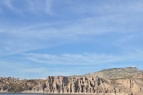 Santorini: No-License Brand-New Boat Rental Mid-day Tour