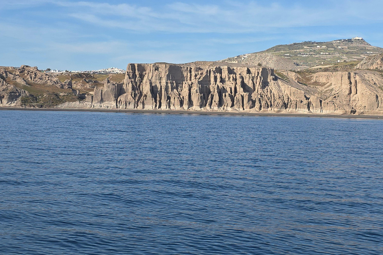 Santorini: No-License Brand-New Boat Rental Mid-day Tour