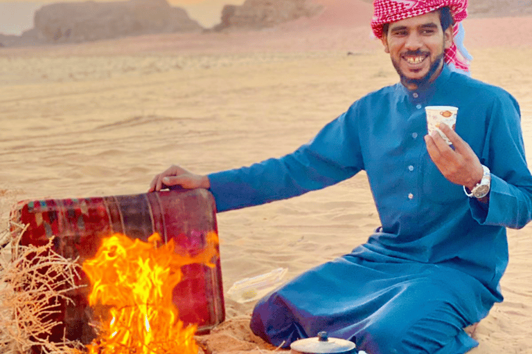 Wadi Rum: Burdah Mountain vandring och klättring + traditionell lunch