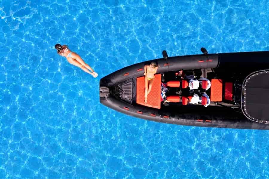 Ab Zadar: Luxus-Bootstour zu den Inseln, Schnorcheln & unbegrenzt Wein. Foto: GetYourGuide Ab Zadar: Luxus-Bootstour zu den Inseln, Schnorcheln & unbegrenzt Wein. Foto: GetYourGuide