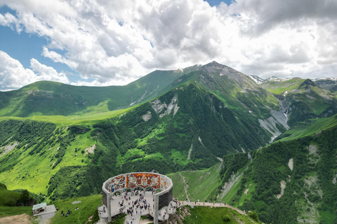 From Tbilisi: Kazbegi, Ananuri & Gudauri Private Tour
