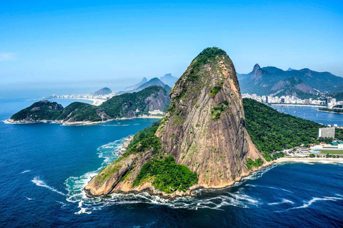 Klättring på Via Ferrata på Pão de Açúcar, den största i BrasilienKlättring på Via Ferrata i Sugarloaf Mountain, det största berget i Brasilien