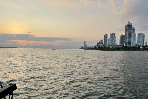 Cartagena, CO: Sunset Skyline Pirate Boat Tour with Open Bar