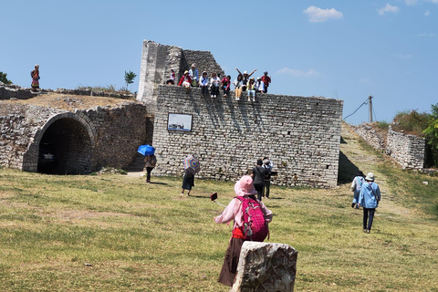 Tour della città di Berat - Tour culturale a piedi di 1001 AA