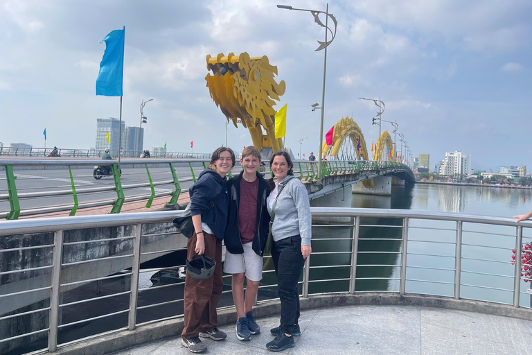 Avventura nella città di Da Nang: Cultura Storia Massaggio Tour privatoTour privato della città e del massaggio cieco in moto