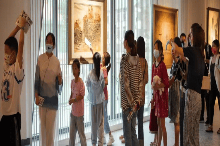 Zhangjiajie: Sandstone Painting Creation Workshop