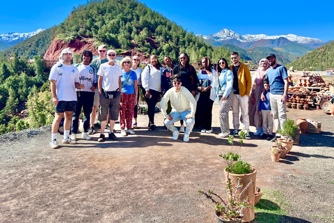 马拉喀什：乌里卡山谷一日旅行：导游徒步和午餐马拉喀什：奥里卡山谷一日旅行：导游徒步和午餐