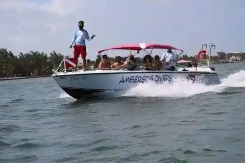 Ambergris Caye: Hol Chan Dive & Snorkel Marine Reserve…