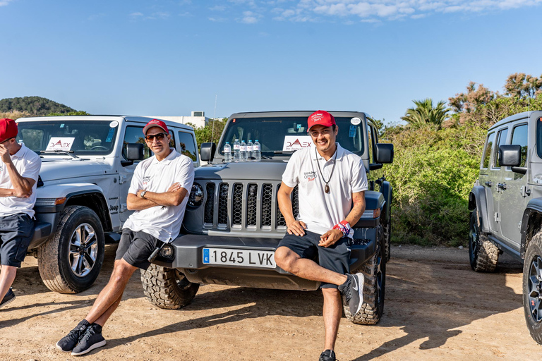 Ibiza: Private Jeep Wrangler Tour & Lunch at Beach Rest.
