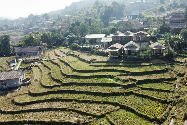 Desde Hanoi: Excursión de senderismo de 2 días a Sapa (Dormir en casa de familia)