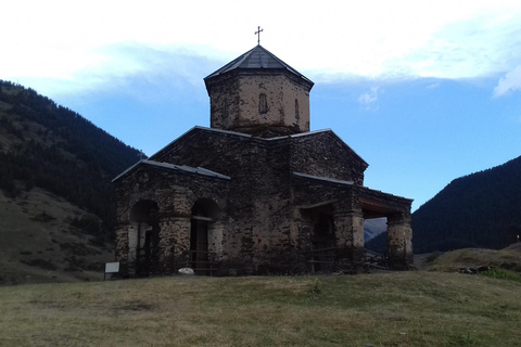 Tbilisi: 3-Day Tusheti 4x4 Jeep Tour with Guesthouse Stay