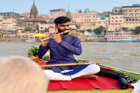 Varanasi: Exclusive Boat Ride with Live Classical Music