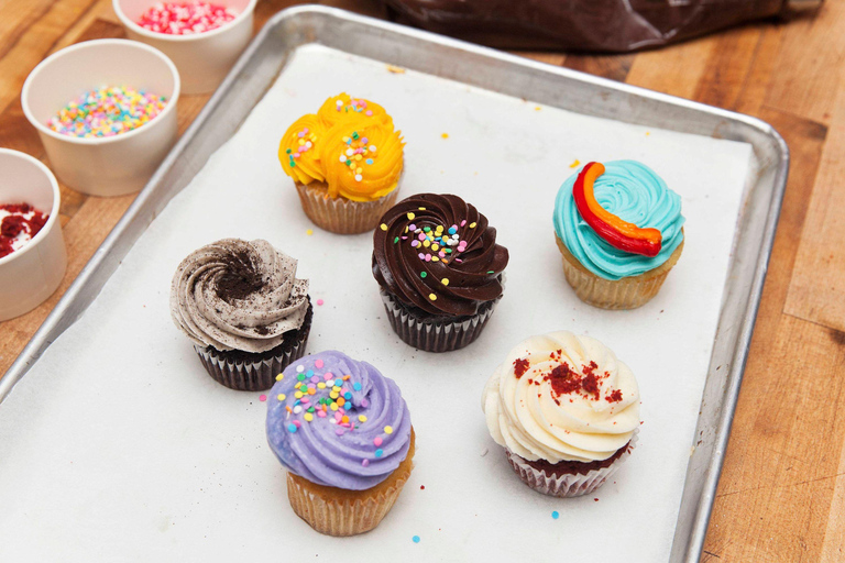 Sacramento: Fun Cupcake Decorating Class With a Local Chef