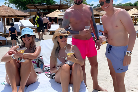 Cartagena: Ancestral Beachclub daytour in Tierra Bomba