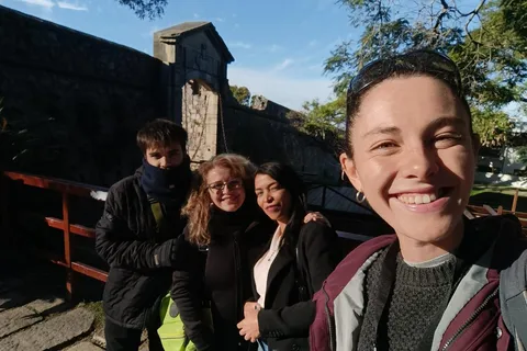 Tour a pie en grupo por Colonia del Sacramento