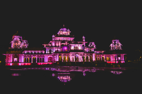 Tour privado nocturno de Jaipur con puesta de sol en el Templo de los MonosVisita nocturna a Jaipur en coche