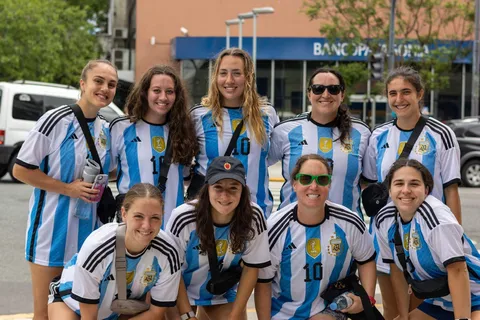 Buenos Aires: Boca and River soccer tour with lunch