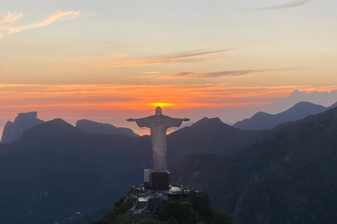 Rio de Janeiro: 25 Min Helicopter Christ the Redeemer