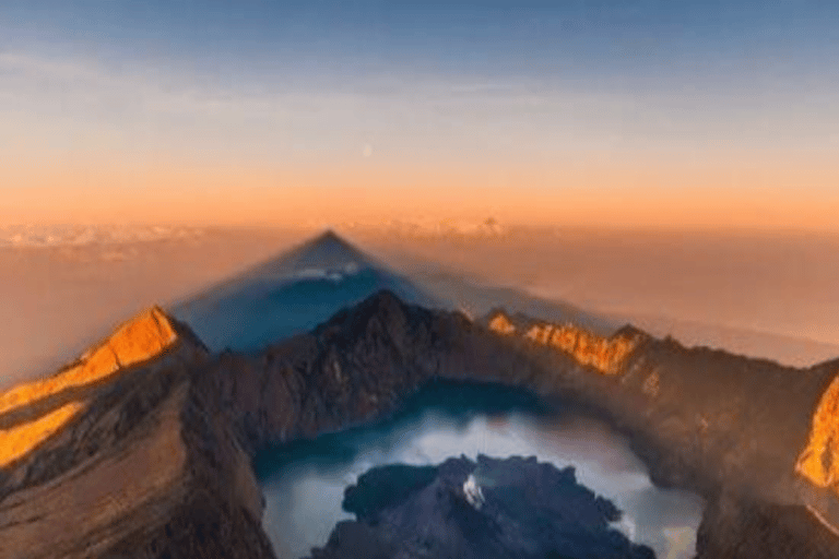 Mount Rinjani Trekking 3D/2N Via Sembalun Finish Torean