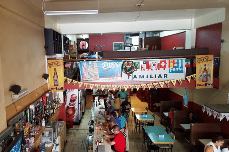 Chepe Chinchurro：圣何塞终极酒吧徒步导览Chepe Chinchurro：圣何塞终极潜水酒吧徒步导览