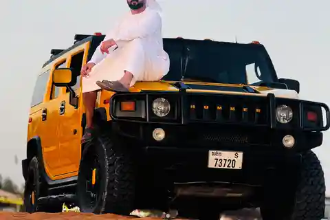 Dubai: Tur VIP privat de seară în deșert cu Hummer.