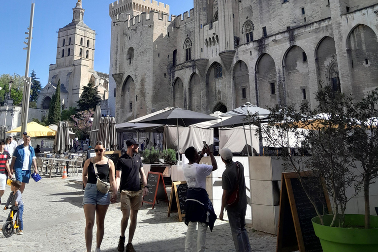 Avignon: walking tour of the most see-sights and hidden gems