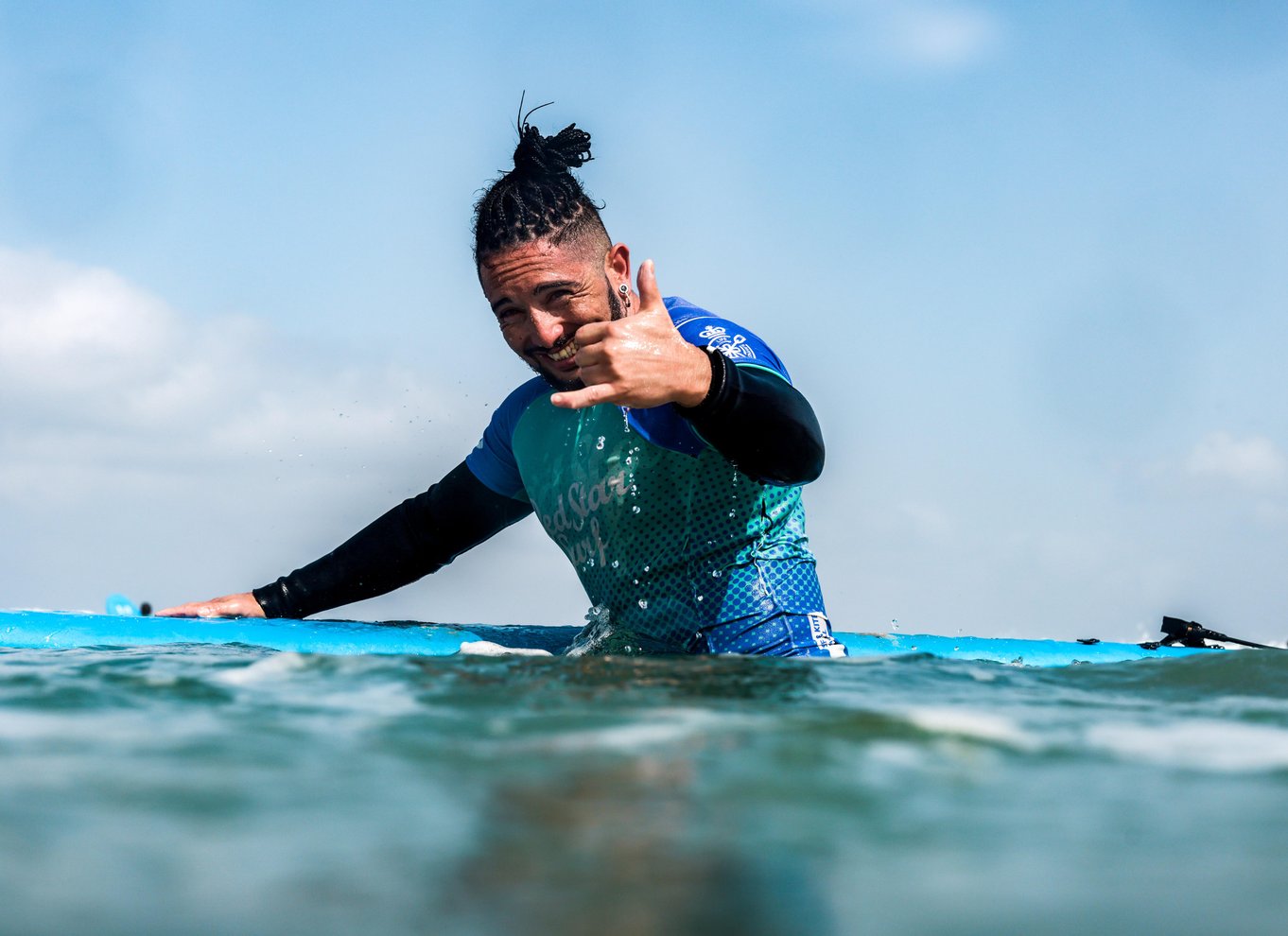 Lanzarote: Famara Beach Surfing lektion for alle niveauer