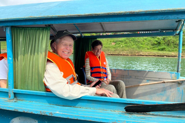 Explora Phong Nha e as Grutas do Paraíso: Aventura de 2 dias a partir de Hue