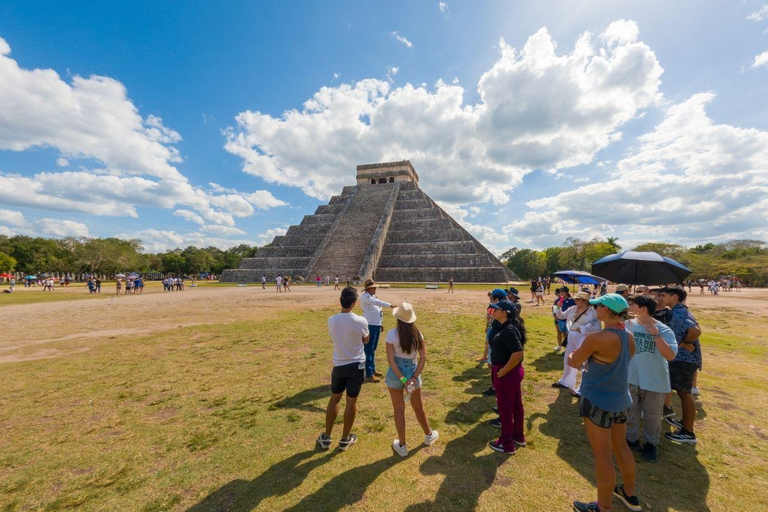 Chichen Itza: Besuche die Ruinen, die heilige Cenote und ValladolidKlassische Tour ab Cancun