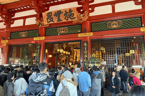 Tokyo: Asakusa Temple & Shrine Walking Tour with Local Guide Tokyo: Asakusa Guided Walking Tour Visiting Sensoji Temple