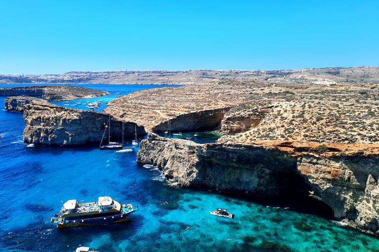 Gozo Unveiled: Guided Hiking in Comino Island