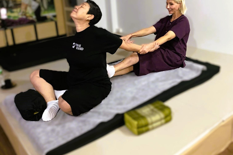 بانكوك: دورة التدليك التايلانديفصل التدليك التايلاندي