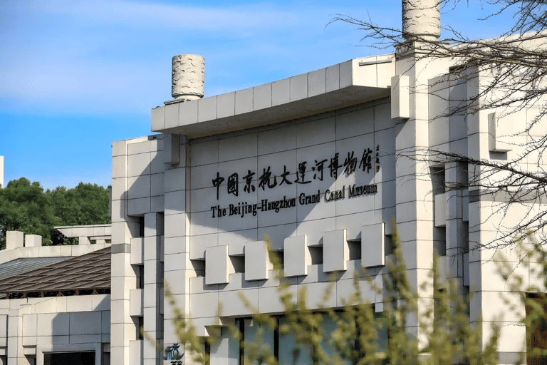 Jinghang Grand Canal Walking Tour Experience