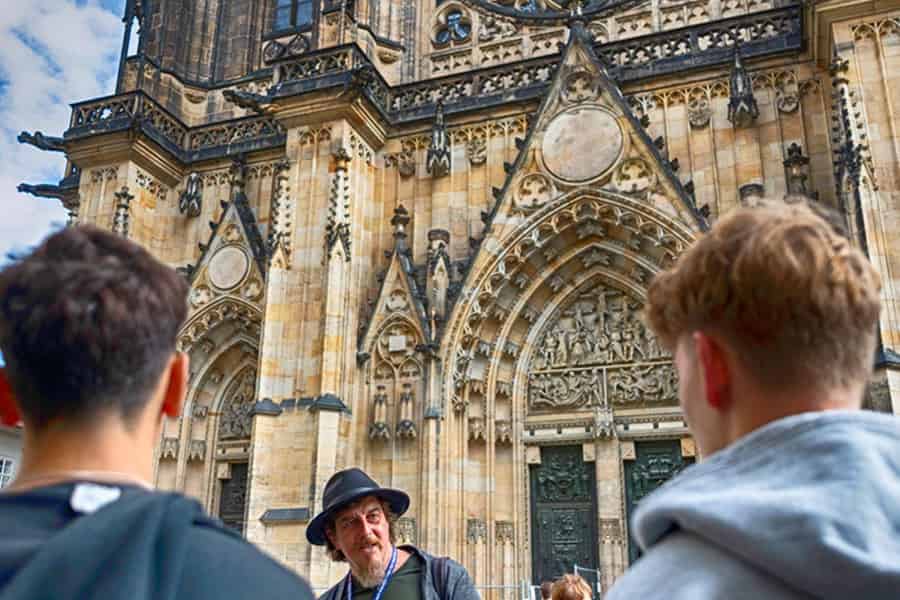 Prag: Die Highlights der Stadt mit Bus, Boot und zu Fuß. Foto: GetYourGuide