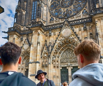 Prague: City Highlights By Bus, Boat, and on Foot