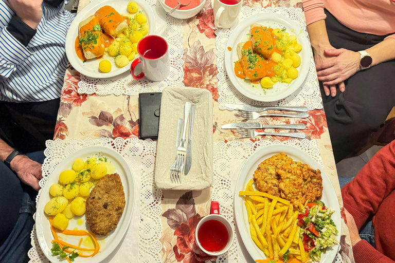 2-Day Tour: Wawel, Underground Museum, Schindler & Wieliczka Spanish Tour